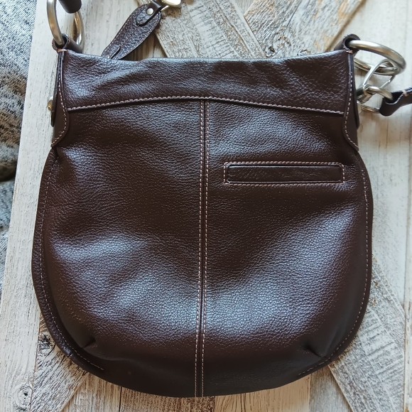 B Makowsky Brown Leather Crossbody  Retail  $280⚘️ - Picture 4 of 14